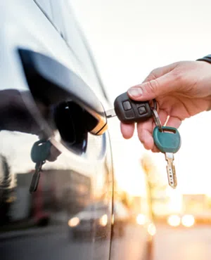 Lock Locksmith Tech Los Angeles, CA 310-844-9290 - unlock-car